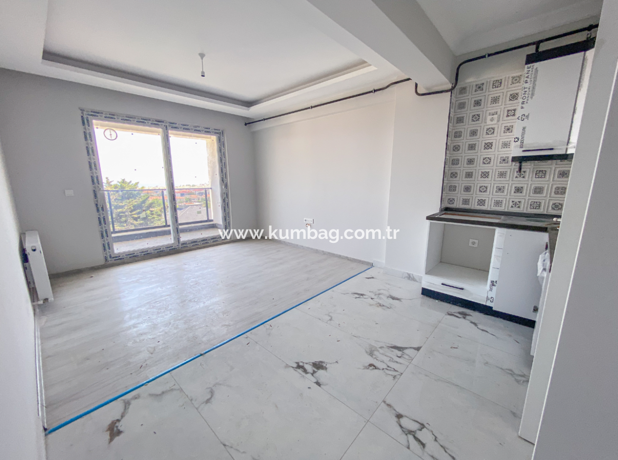 Neue 2 1 Wohnung Zu Vermieten Mit Meerblick Und Grossem Balkon In Kumbag