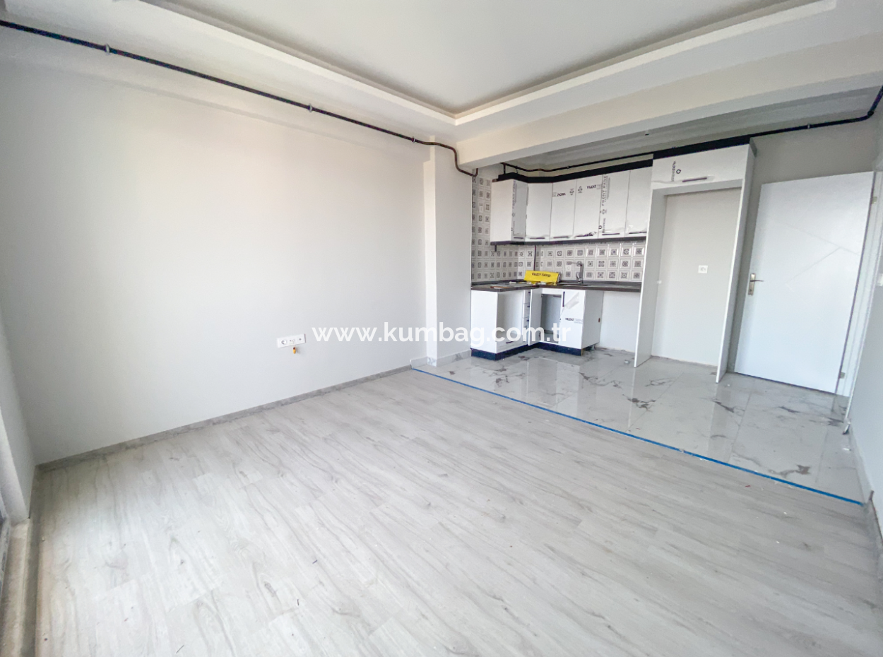 Neue 2 1 Wohnung Zu Vermieten Mit Meerblick Und Grossem Balkon In Kumbag