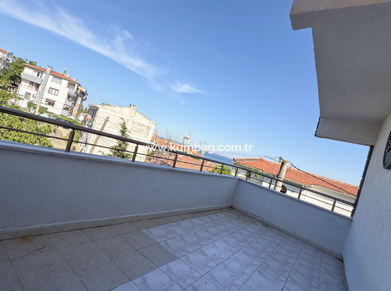 Triplex Einfamilienhaus Zum Verkauf Mit Meerblick Und Strassenfront