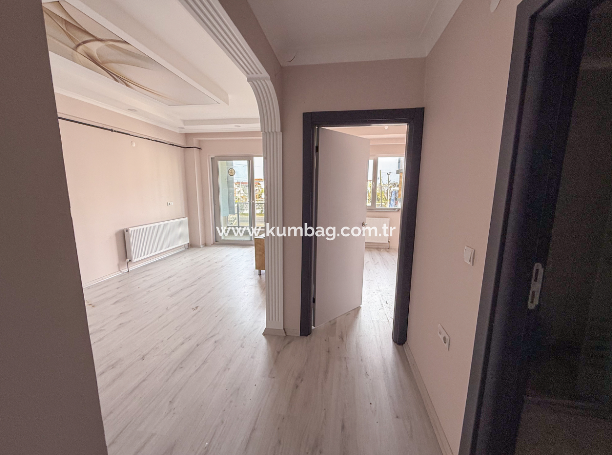 1 1 Wohnung Zu Vermieten In Einem Komplex An Der Vorderseite Der Hauptstrasse Von Kumbağ