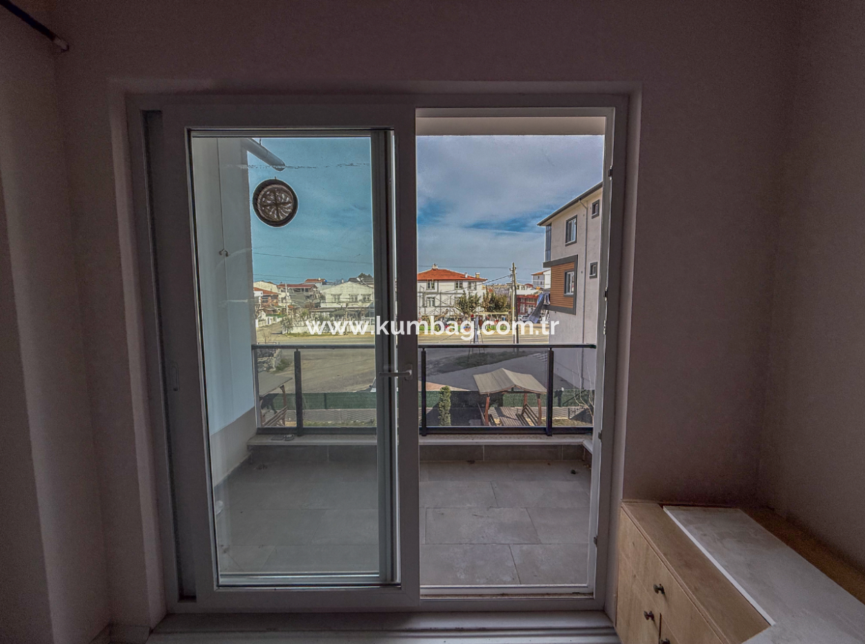 1 1 Wohnung Zu Vermieten In Einem Komplex An Der Vorderseite Der Hauptstrasse Von Kumbağ