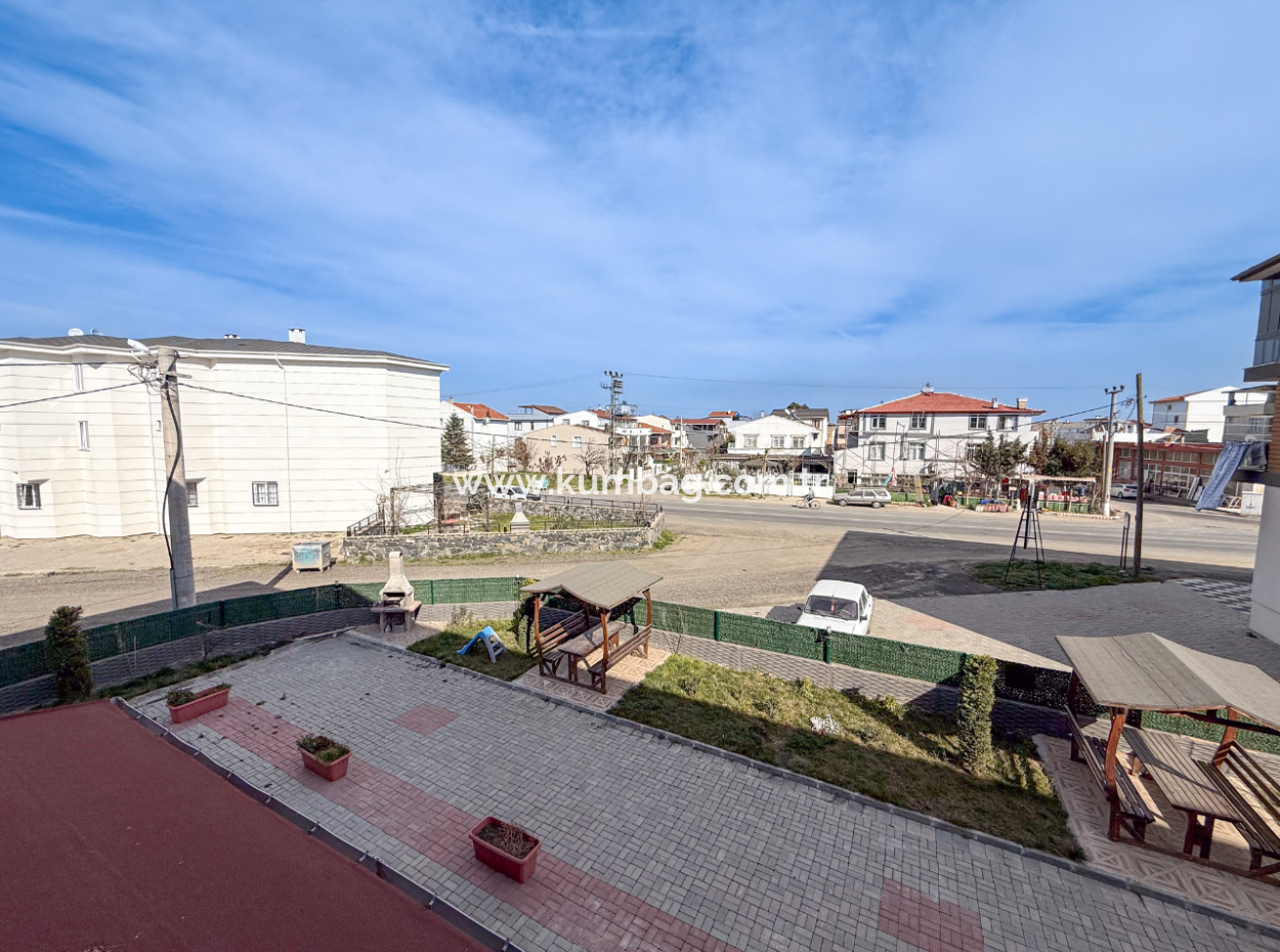 1 1 Wohnung Zu Vermieten In Einem Komplex An Der Vorderseite Der Hauptstrasse Von Kumbağ