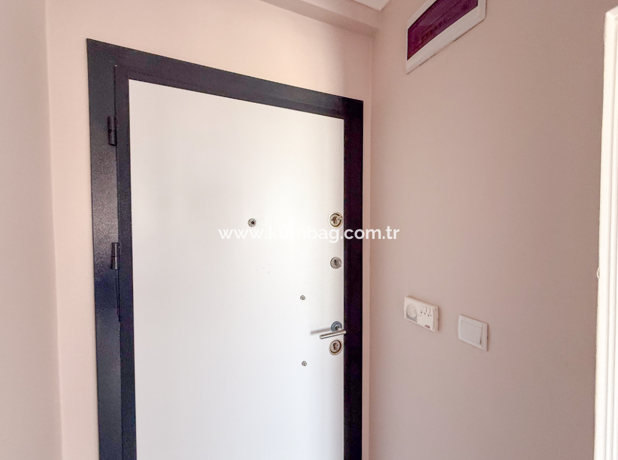 1 1 Wohnung Zu Vermieten In Einem Komplex An Der Vorderseite Der Hauptstrasse Von Kumbağ