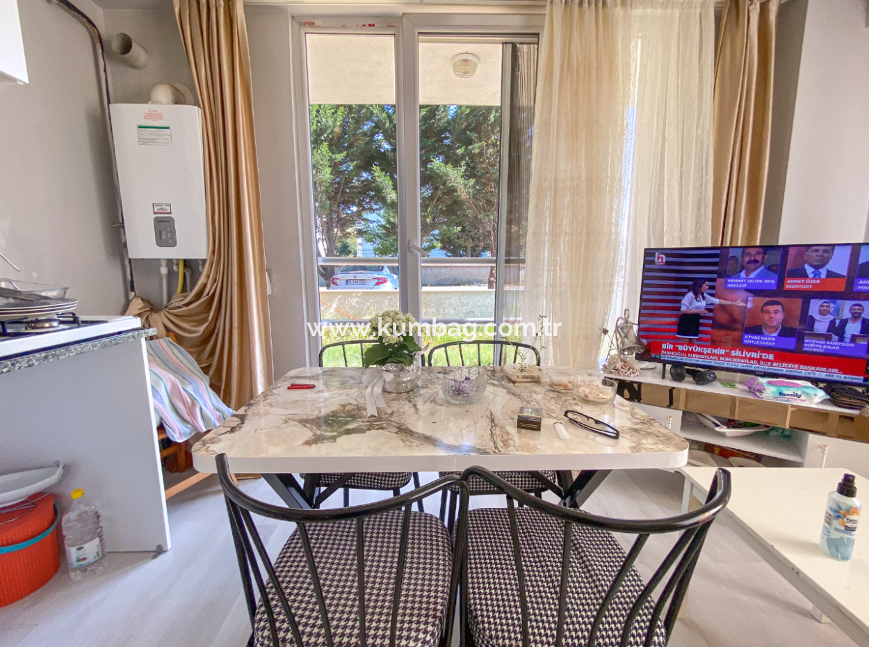 Ecke Zum Verkauf In Einem Neubau Mit Grossem Garten 1 1 Wohnung In Einem Komplex