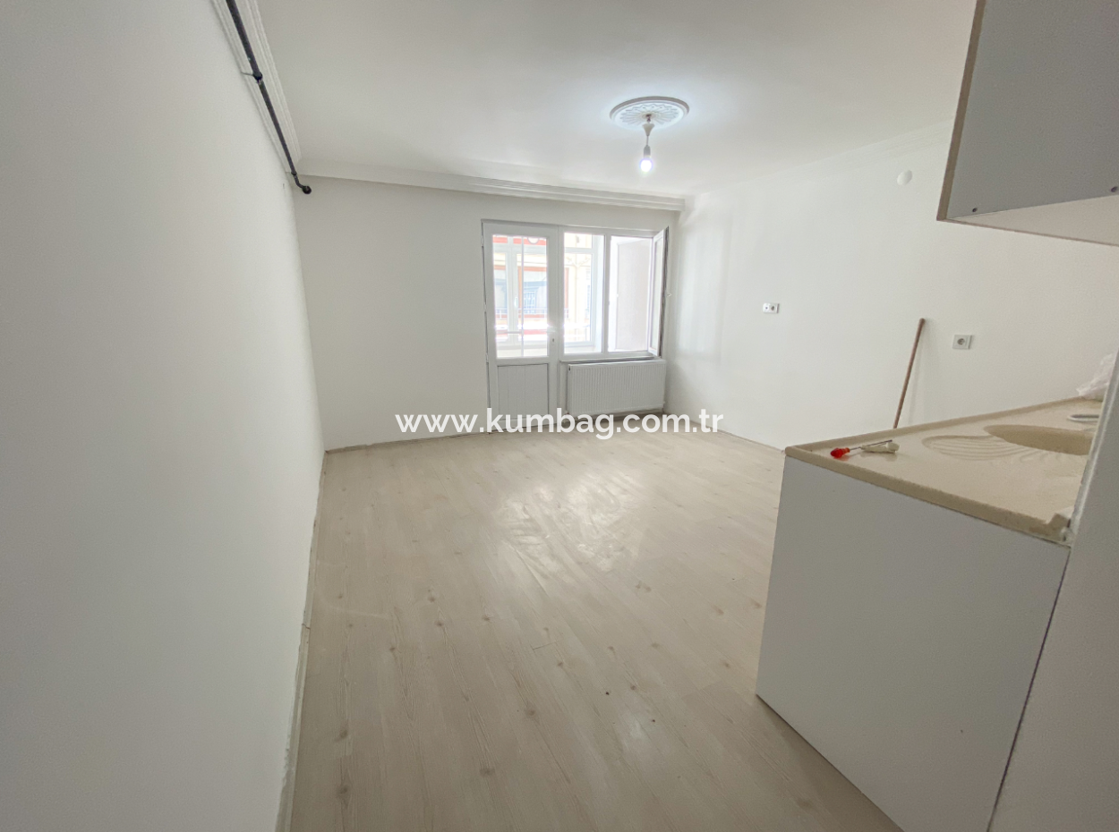 1 1 Wohnung Zu Vermieten Mit Grossem Balkon In Zentraler Lage Von Kumbağ