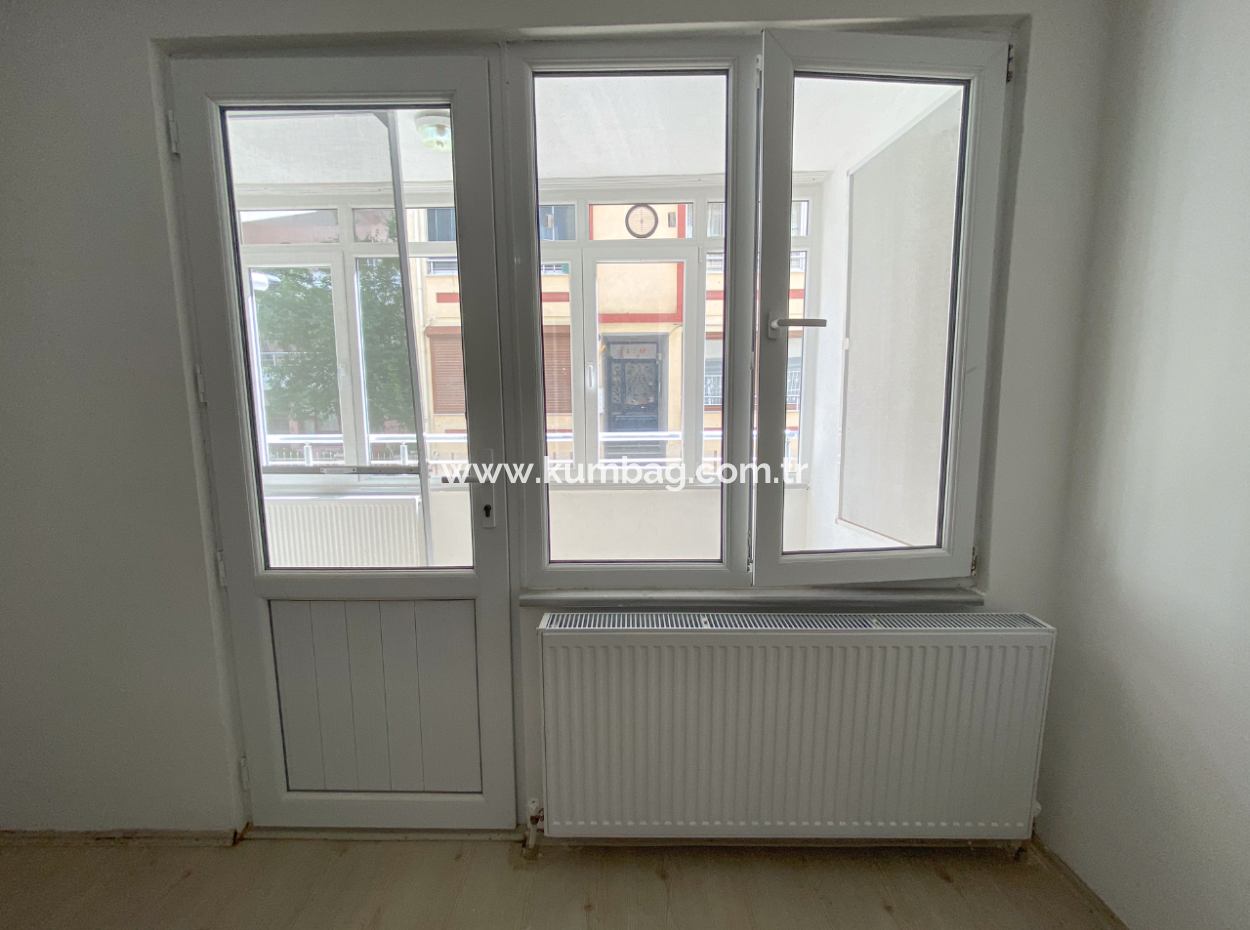 1 1 Wohnung Zu Vermieten Mit Grossem Balkon In Zentraler Lage Von Kumbağ