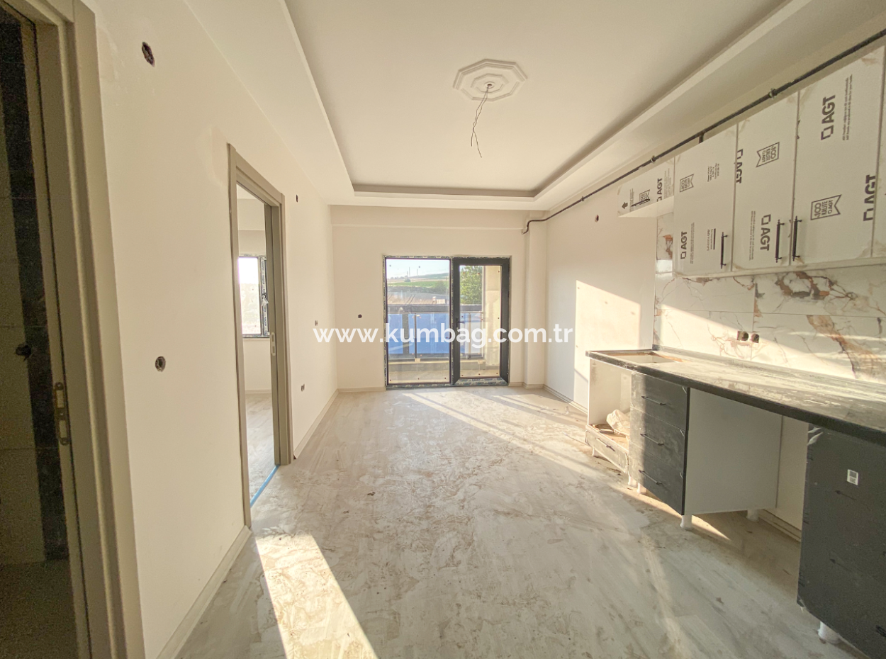 Neue Wohnungen Mit Pool 1 1 Zum Verkauf Auf Der Strasse In Kumbagh