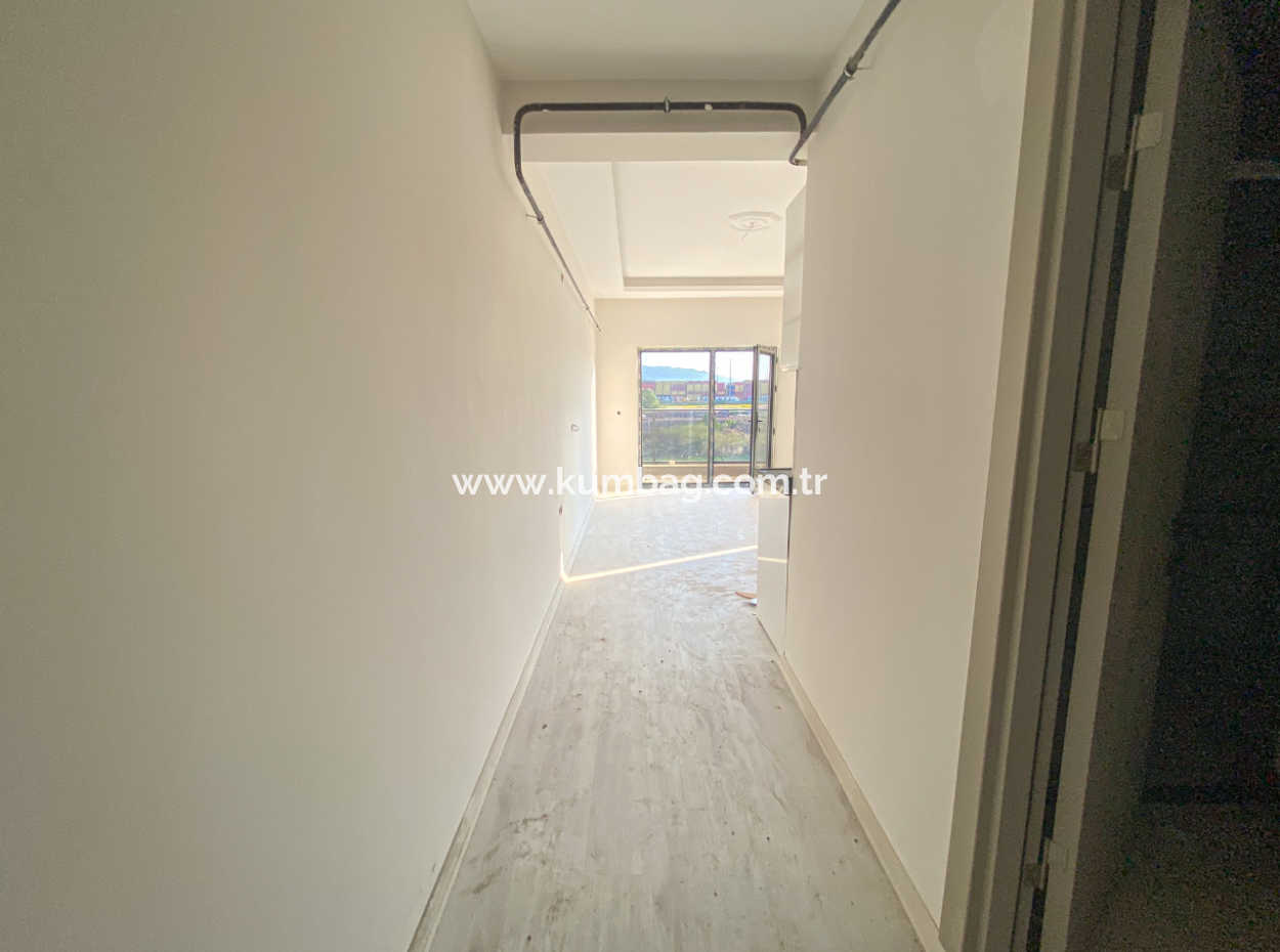 Neue Strasse Mit Pool 2 1 Wohnungen Zum Verkauf In Kumbagh