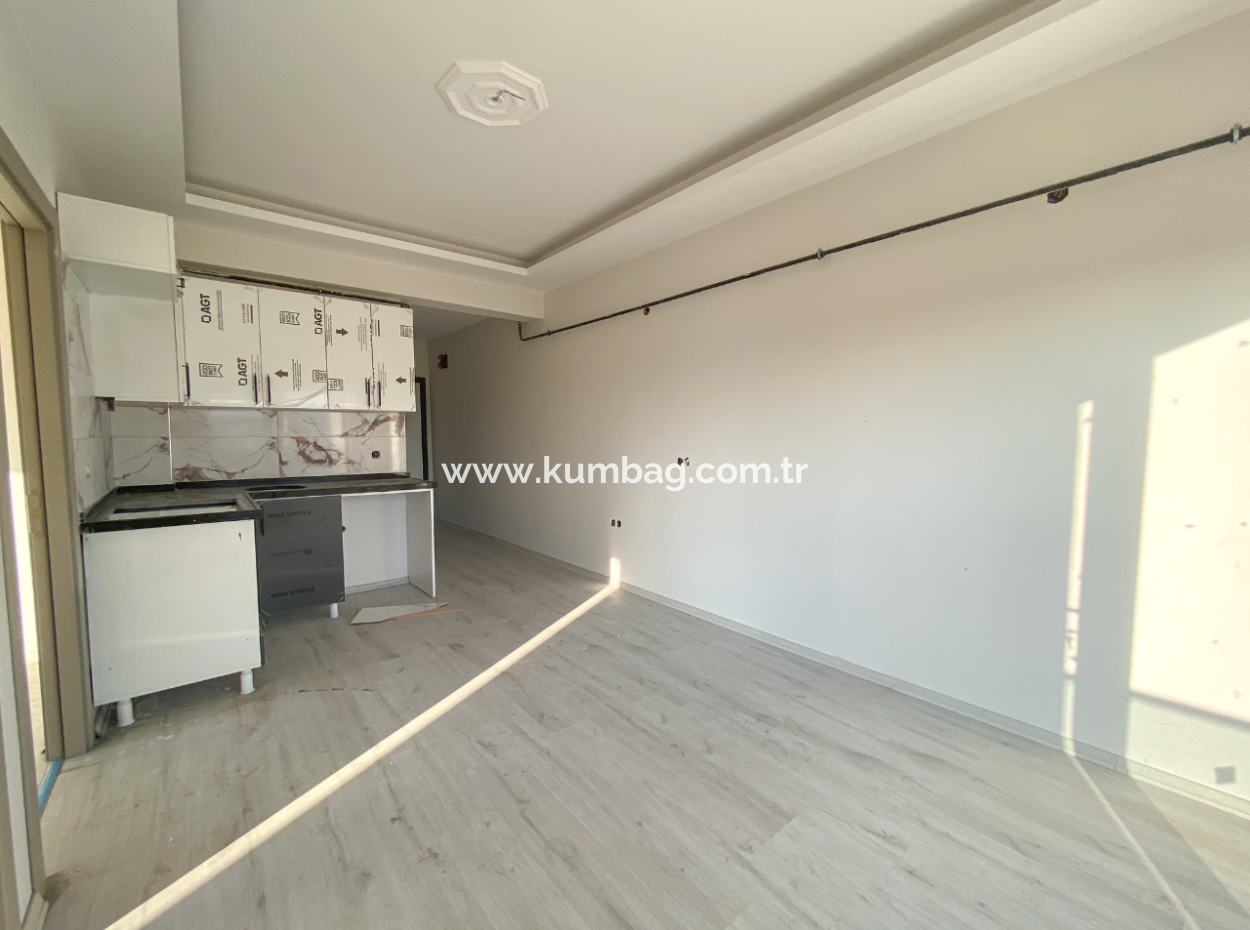 Neue Strasse Mit Pool 2 1 Wohnungen Zum Verkauf In Kumbagh