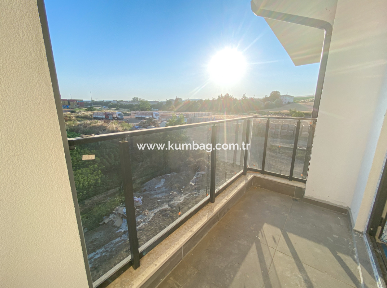 Neue Strasse Mit Pool 2 1 Wohnungen Zum Verkauf In Kumbagh