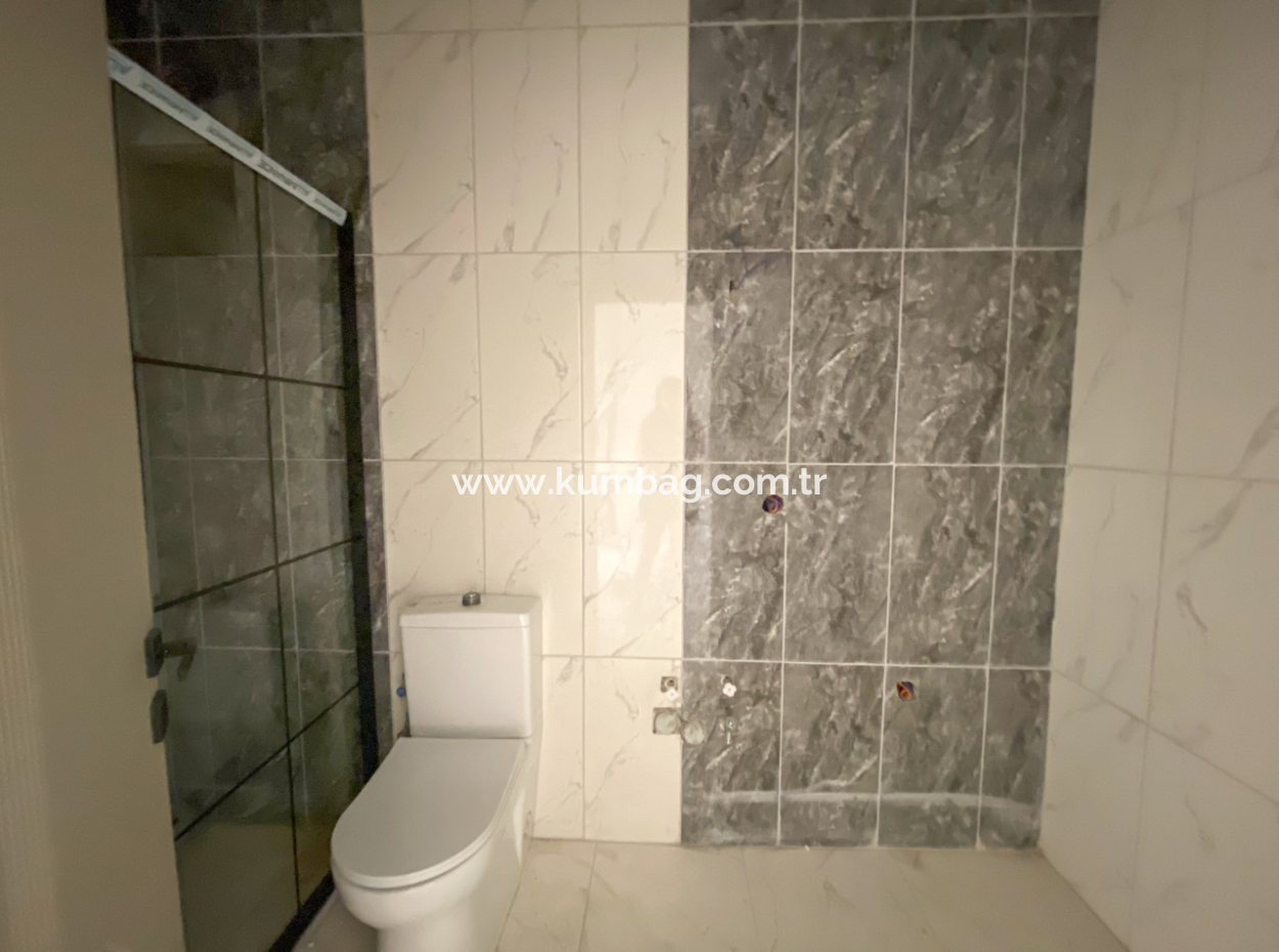 Neue Strasse Mit Pool 2 1 Wohnungen Zum Verkauf In Kumbagh