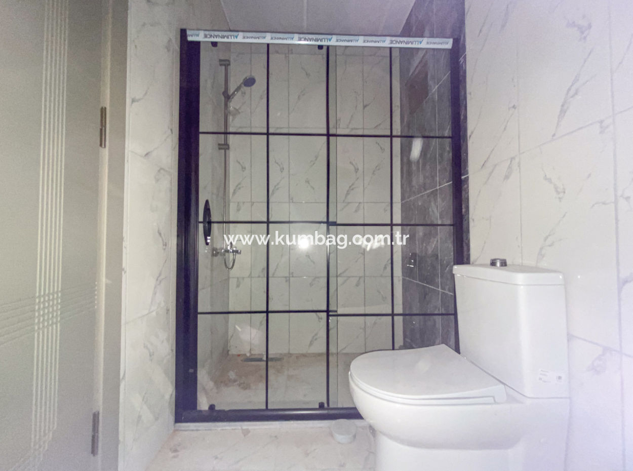 Neue Strasse Mit Pool 2 1 Wohnungen Zum Verkauf In Kumbagh