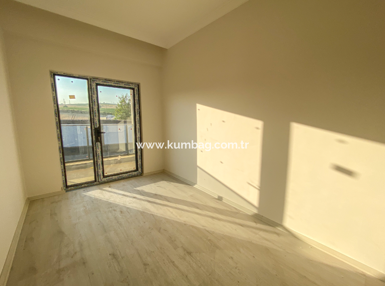 Neue Strasse Mit Pool 2 1 Wohnungen Zum Verkauf In Kumbagh