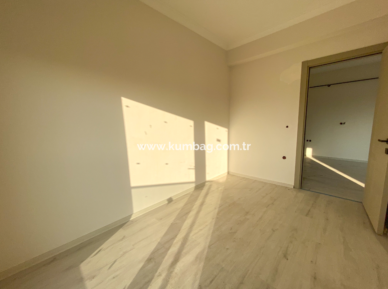 Neue Strasse Mit Pool 2 1 Wohnungen Zum Verkauf In Kumbagh