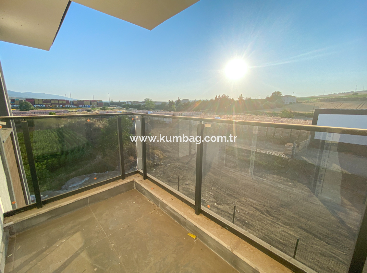 Neue Strasse Mit Pool 2 1 Wohnungen Zum Verkauf In Kumbagh