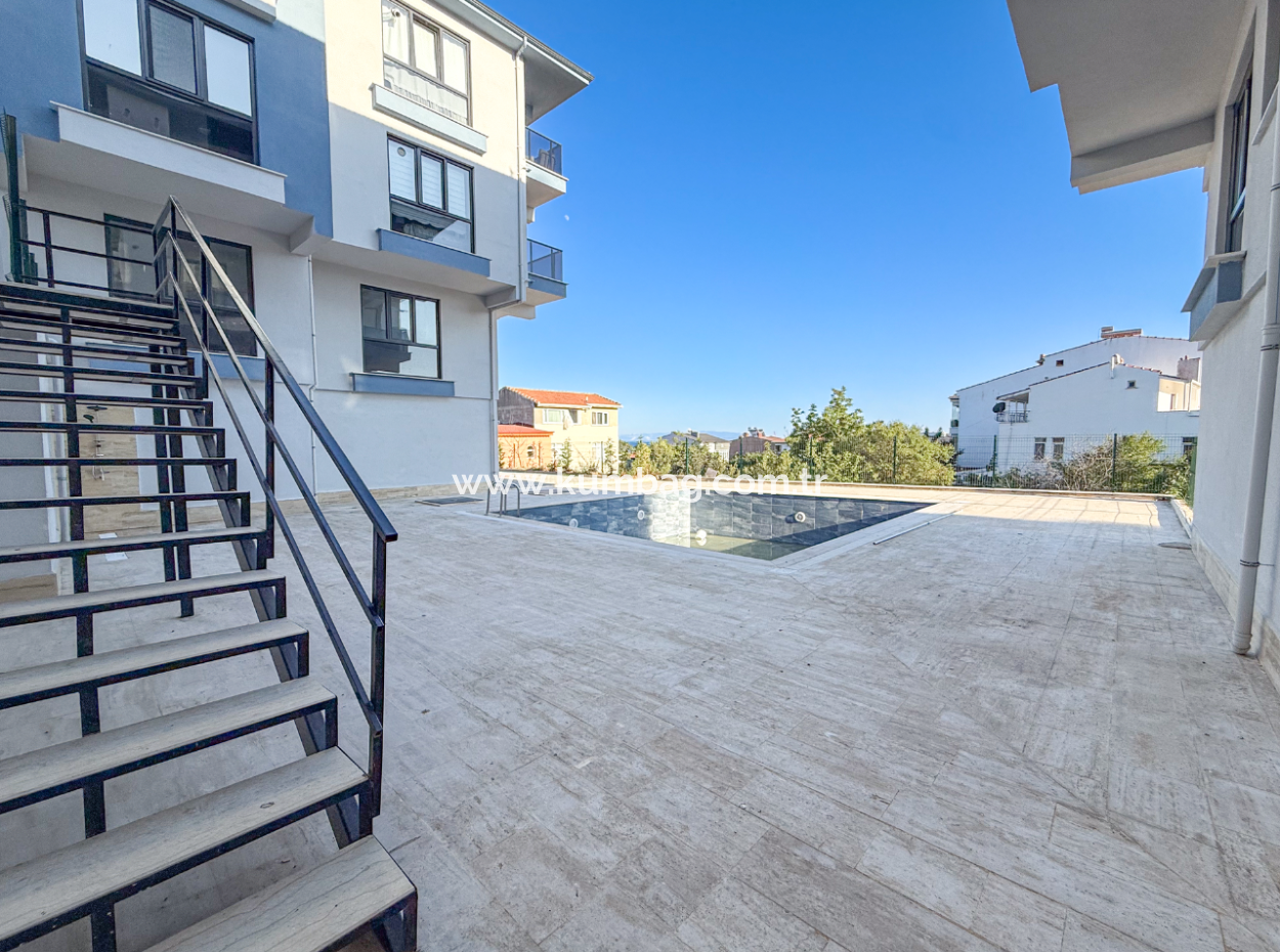 Geräumige, Luxuriöse 1 1 Wohnung Zum Verkauf In Barbaros Mit Meerblick