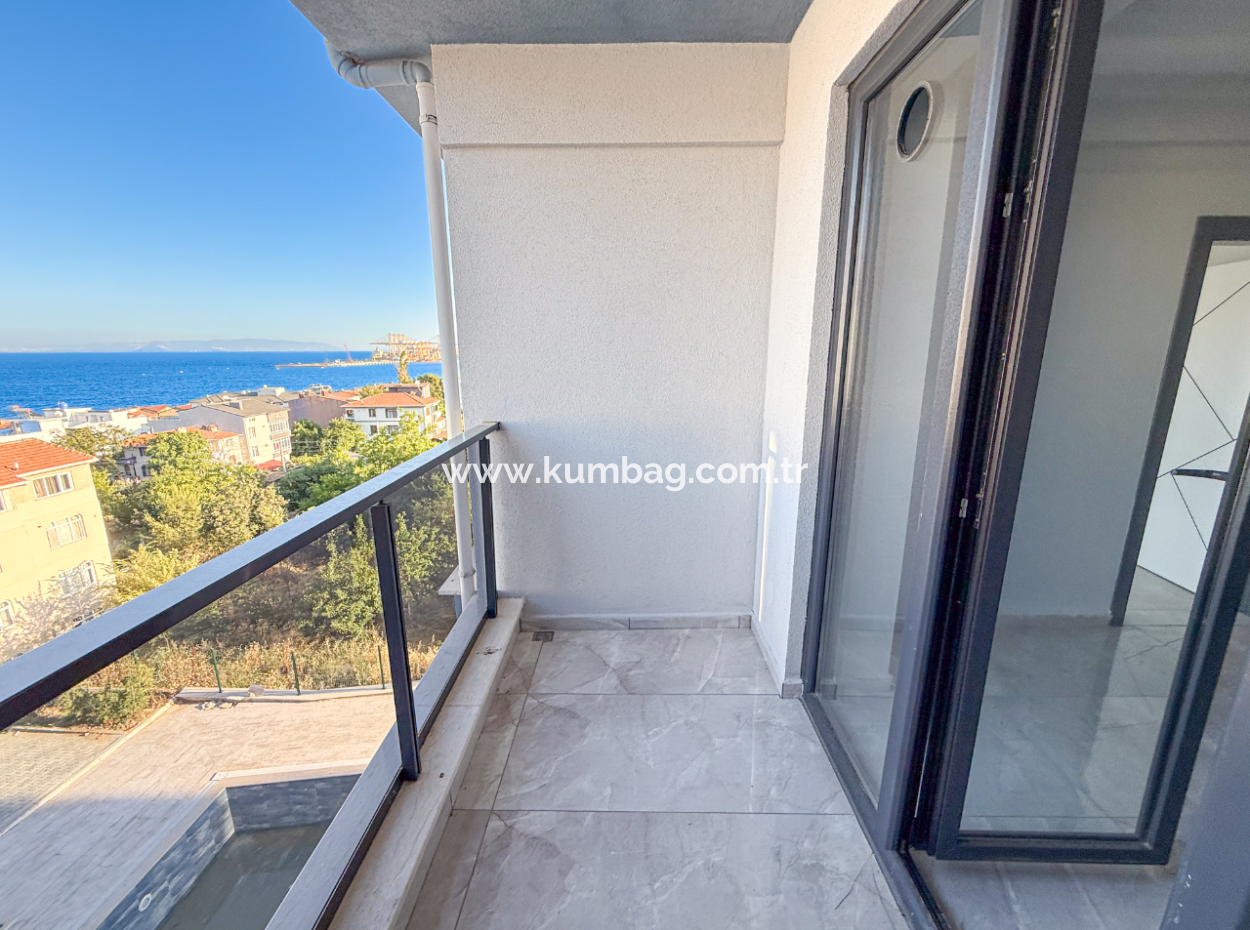 Geräumige, Luxuriöse 1 1 Wohnung Zum Verkauf In Barbaros Mit Meerblick