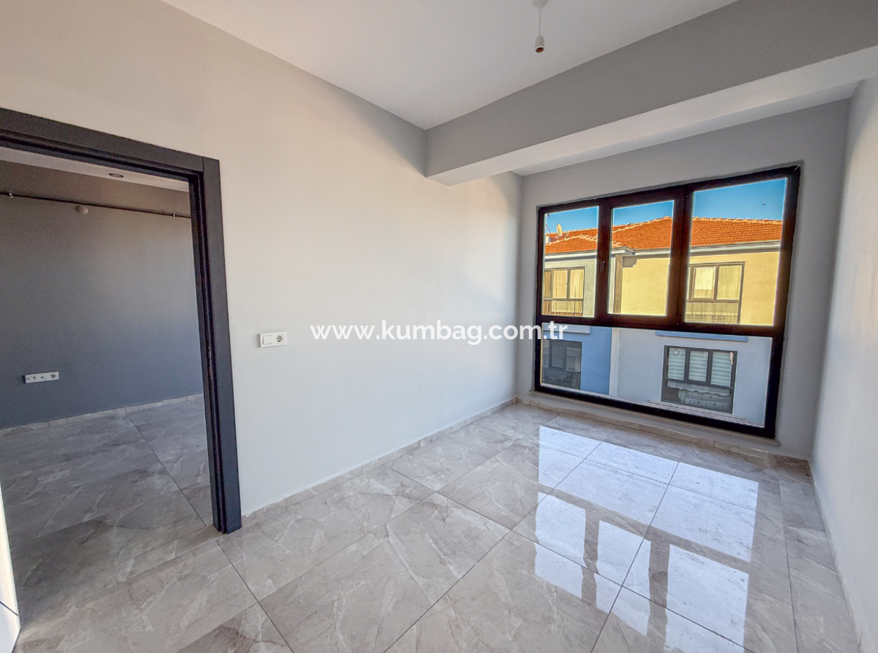 Geräumige, Luxuriöse 1 1 Wohnung Zum Verkauf In Barbaros Mit Meerblick