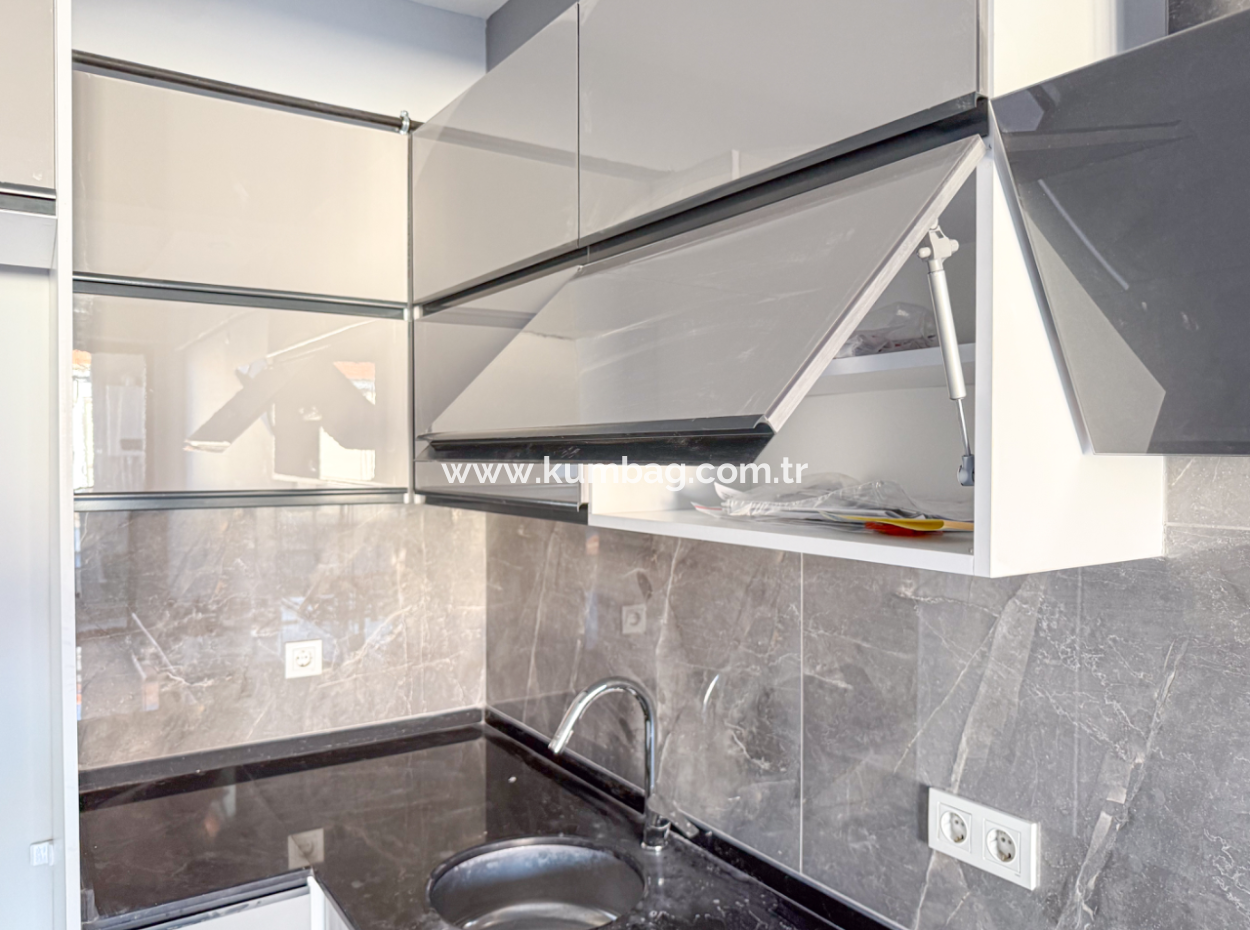 Geräumige, Luxuriöse 1 1 Wohnung Zum Verkauf In Barbaros Mit Meerblick