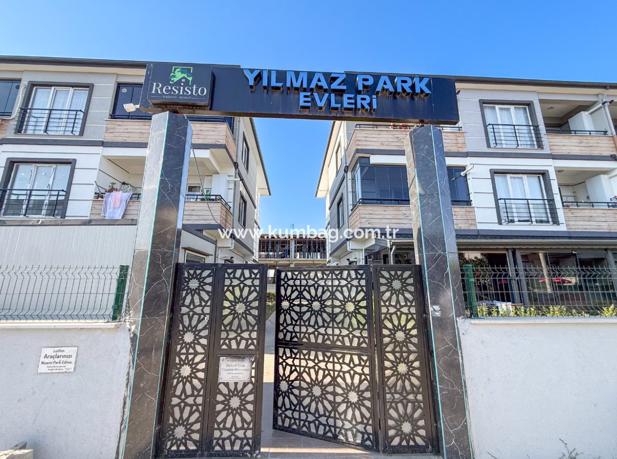 2 1 Wohnung Zu Vermieten In Einer Geschlossenen Wohnanlage Mit Pool Und Aquapark