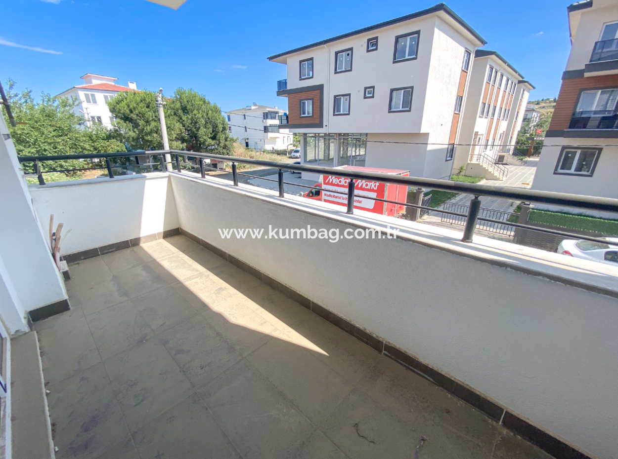 2 1 Wohnung Zu Vermieten In Einer Geschlossenen Wohnanlage Mit Pool Und Aquapark