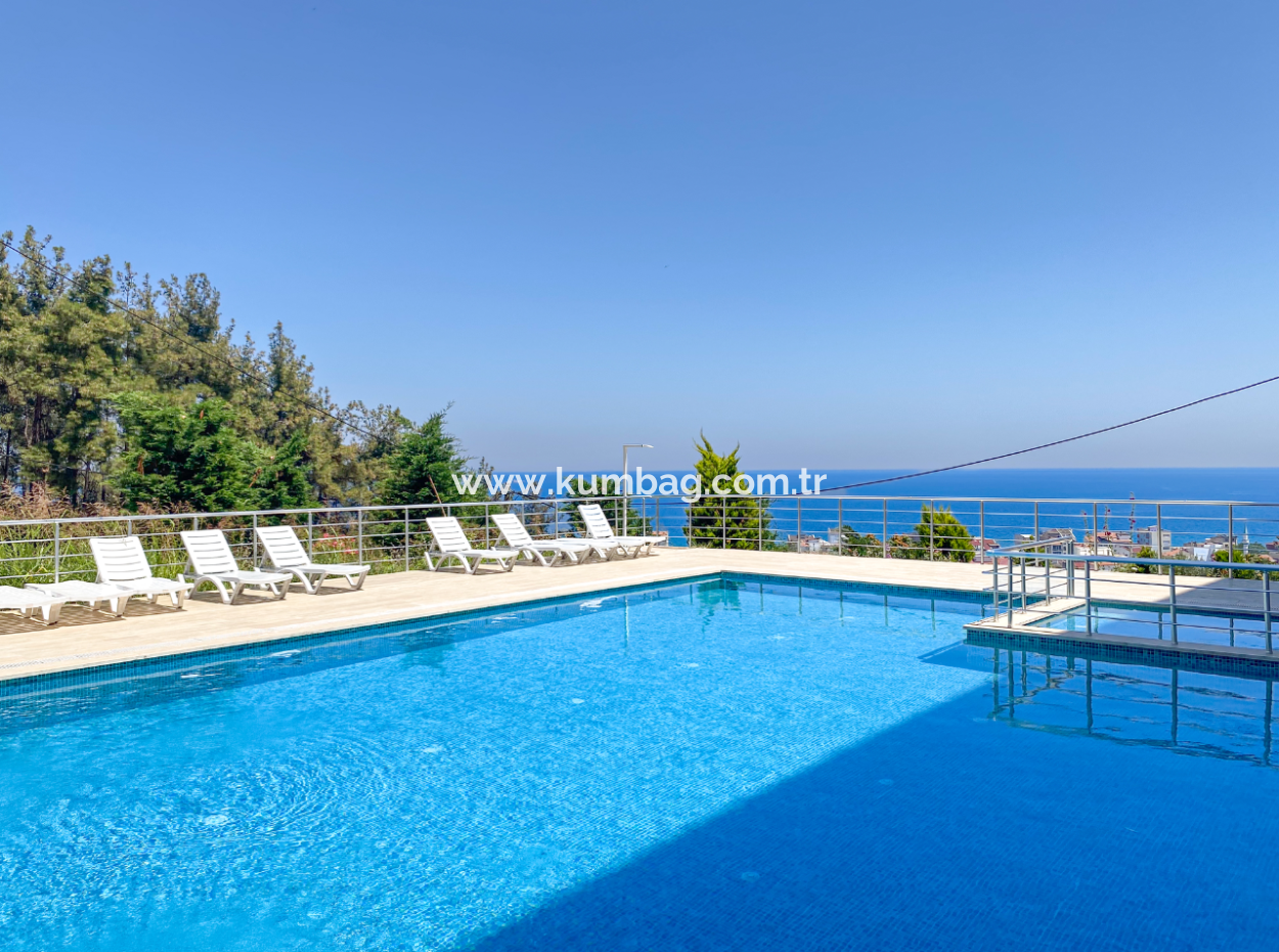 Möbliert 2 1 Wohnung Zum Verkauf Mit Meerblick Pool In Kumbag