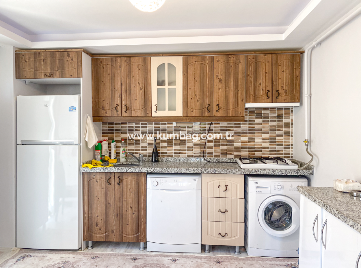 Möbliert 2 1 Wohnung Zum Verkauf Mit Meerblick Pool In Kumbag