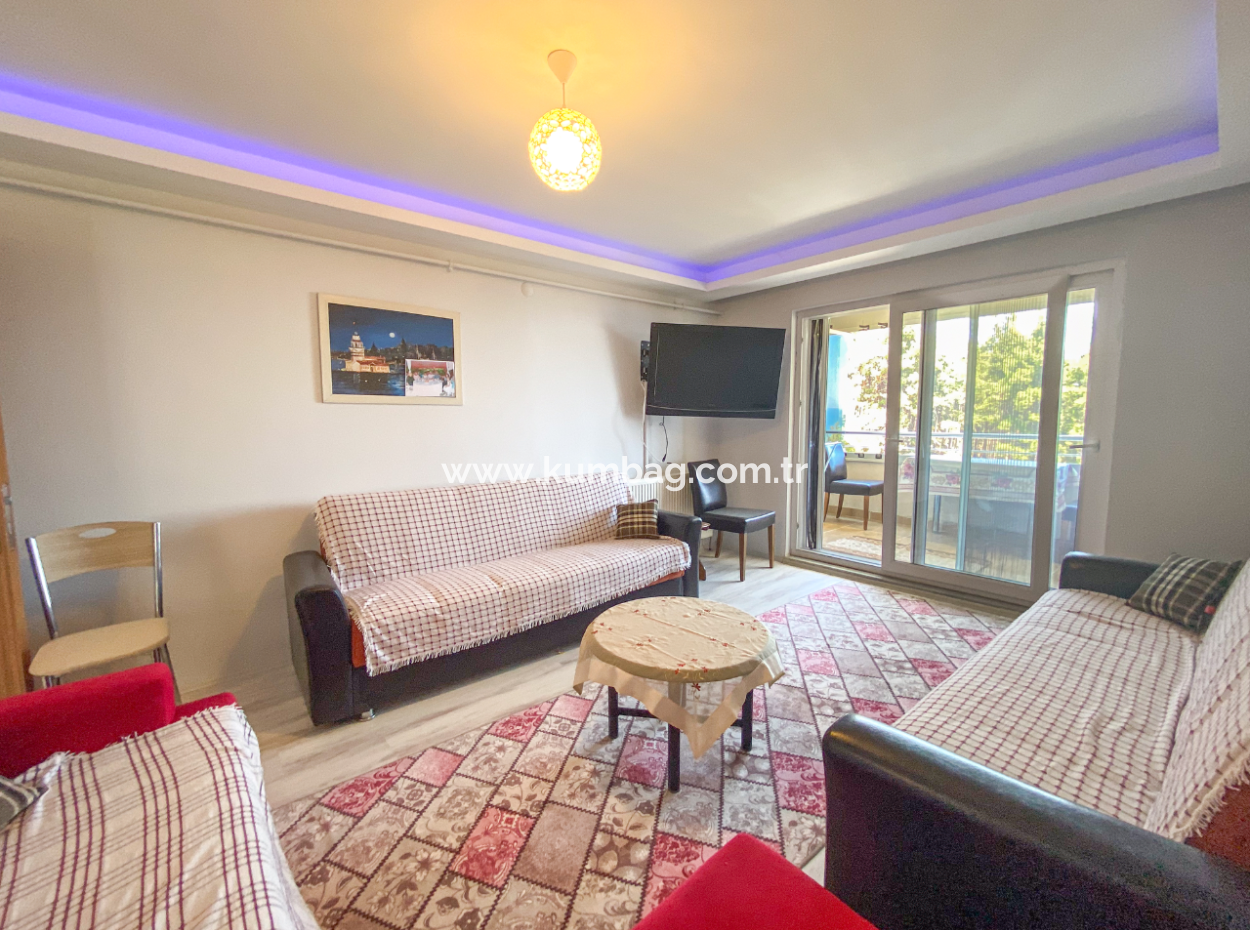 Möbliert 2 1 Wohnung Zum Verkauf Mit Meerblick Pool In Kumbag