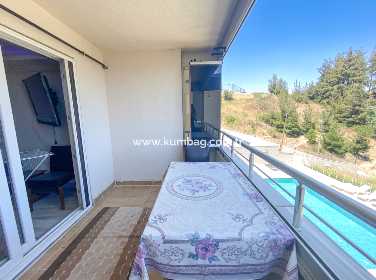 Möbliert 2 1 Wohnung Zum Verkauf Mit Meerblick Pool In Kumbag