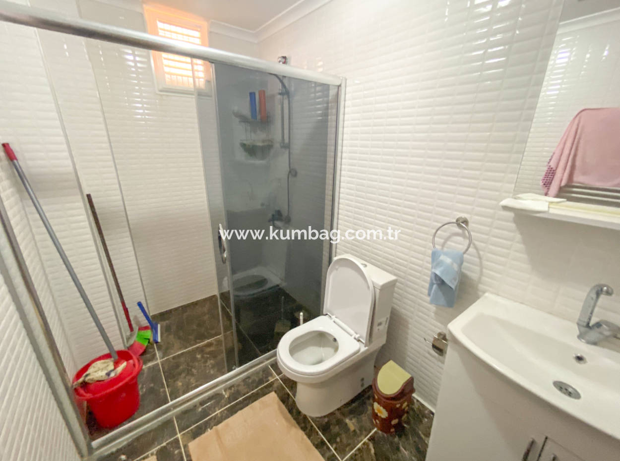 Möbliert 2 1 Wohnung Zum Verkauf Mit Meerblick Pool In Kumbag