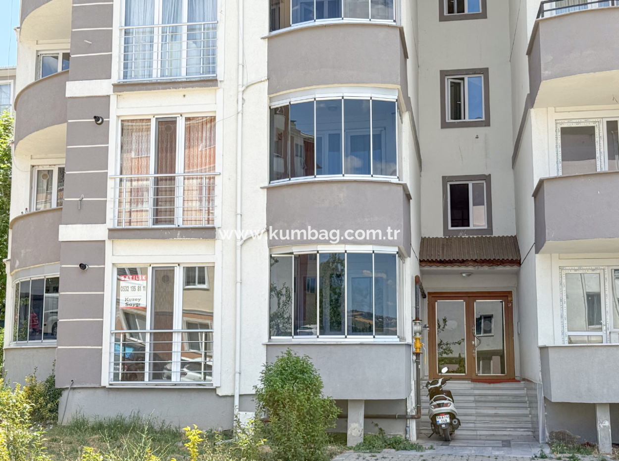 100-Jähriges Jubiläum Zentral Gelegene Geräumige 1 1 Wohnung