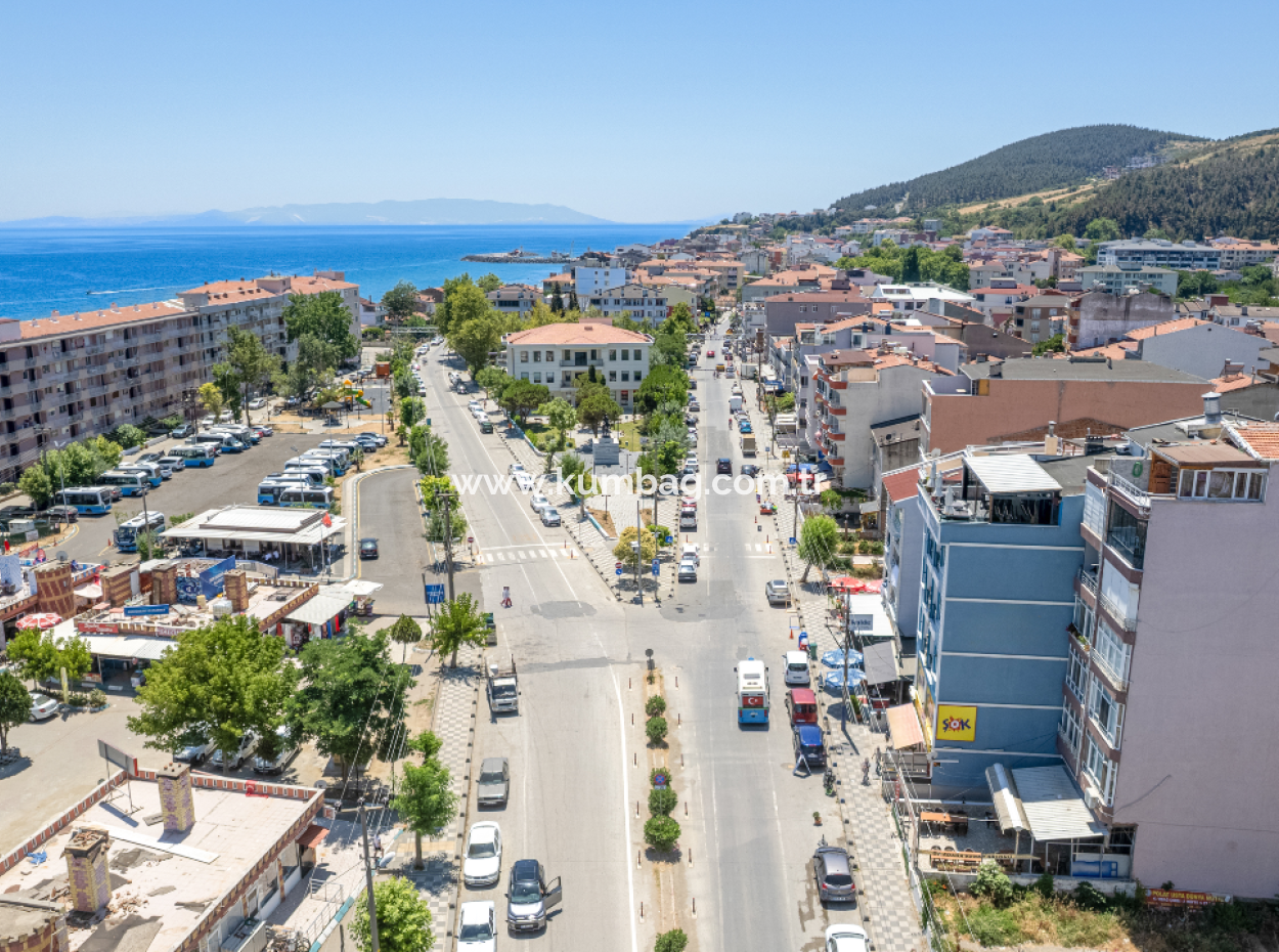 Aparthotel Zum Verkauf Auf Der Strasse In Der Nähe Der Küstenpromenade Von Kumbağ