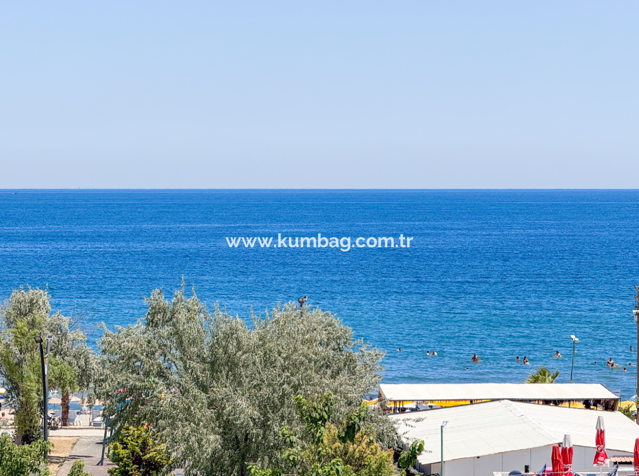 Aparthotel Zum Verkauf Auf Der Strasse In Der Nähe Der Küstenpromenade Von Kumbağ