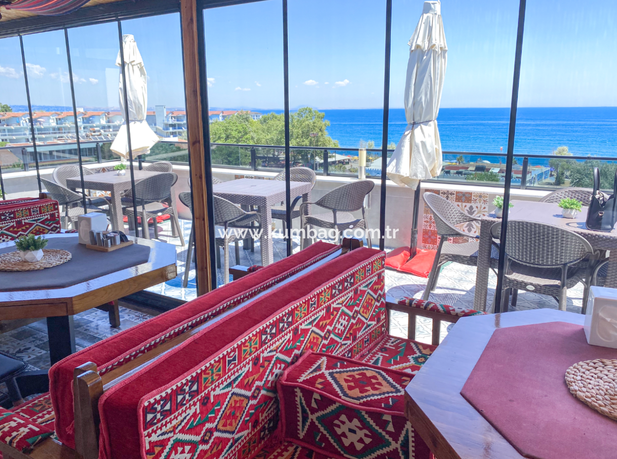 Aparthotel Zum Verkauf Auf Der Strasse In Der Nähe Der Küstenpromenade Von Kumbağ