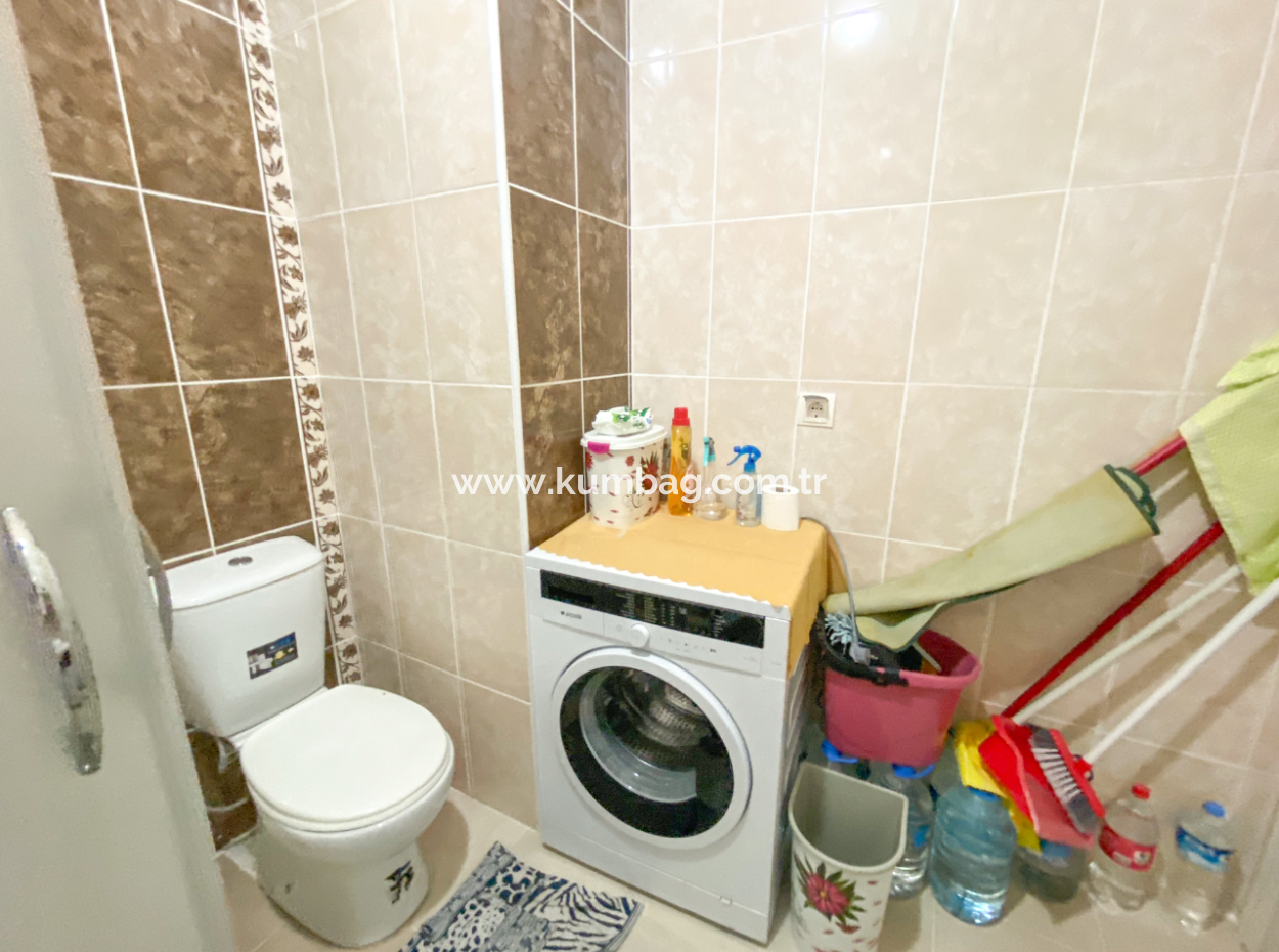 2 1 Wohnung Zum Verkauf Mit Grossem Balkon In Der Nähe Der Strasse In Kumbagh