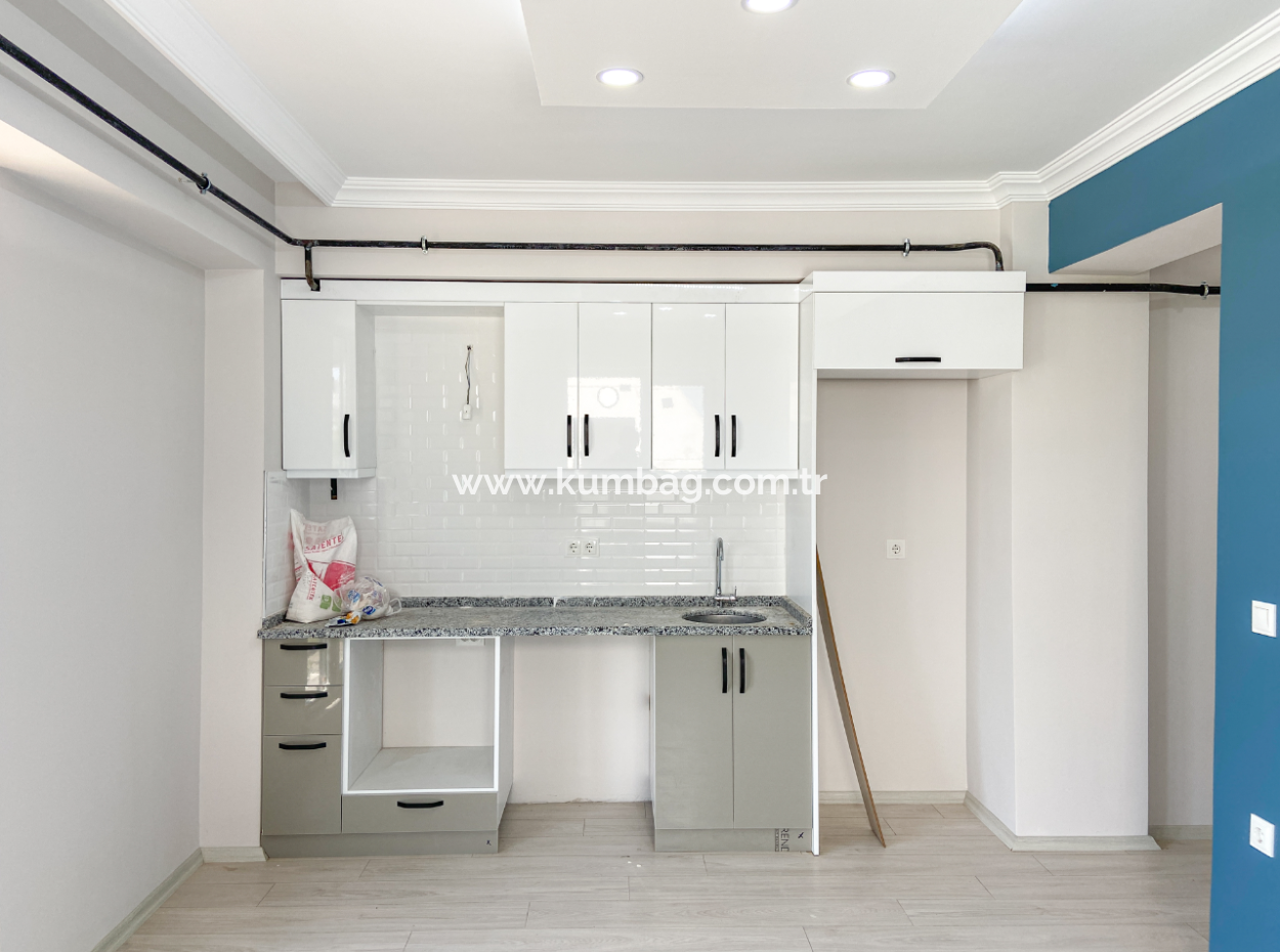 Neue Luxuriöse 2 1 Wohnung Mit Einer Siedlung Zum Verkauf Gegenüber Dem Park In Kumbağ