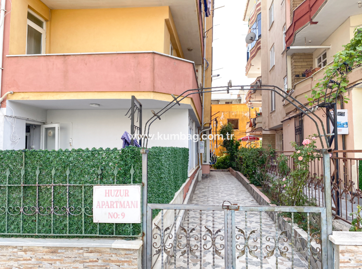 Geräumige 2 1 Wohnung Zum Verkauf Mit Garten In Zentraler Lage In Kumbag