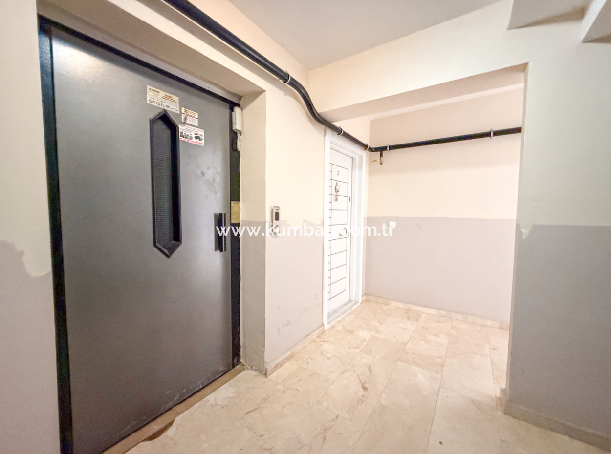 Geräumige 2 In 1 Möblierte Wohnung Zum Verkauf In Kumbagh In Der Nähe Der Pazar Street