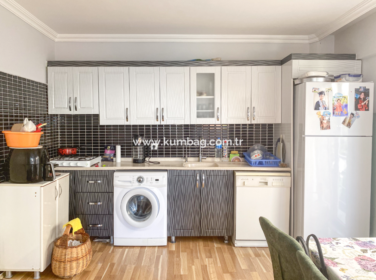 Geräumige 2 In 1 Möblierte Wohnung Zum Verkauf In Kumbagh In Der Nähe Der Pazar Street