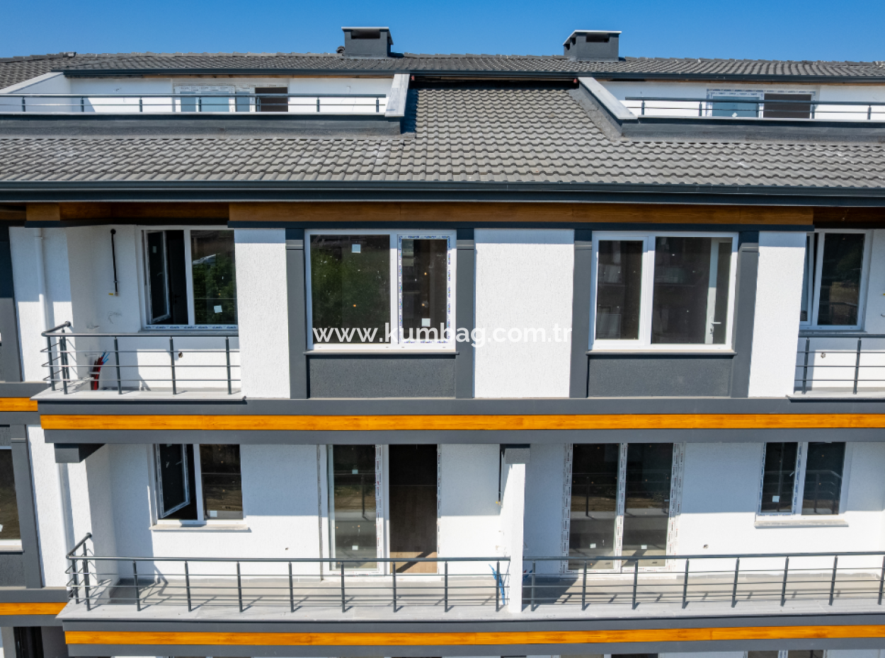 Luxus 1 1 Wohnungen Zum Verkauf In Kumbag Sea Side Komplex Mit Pool