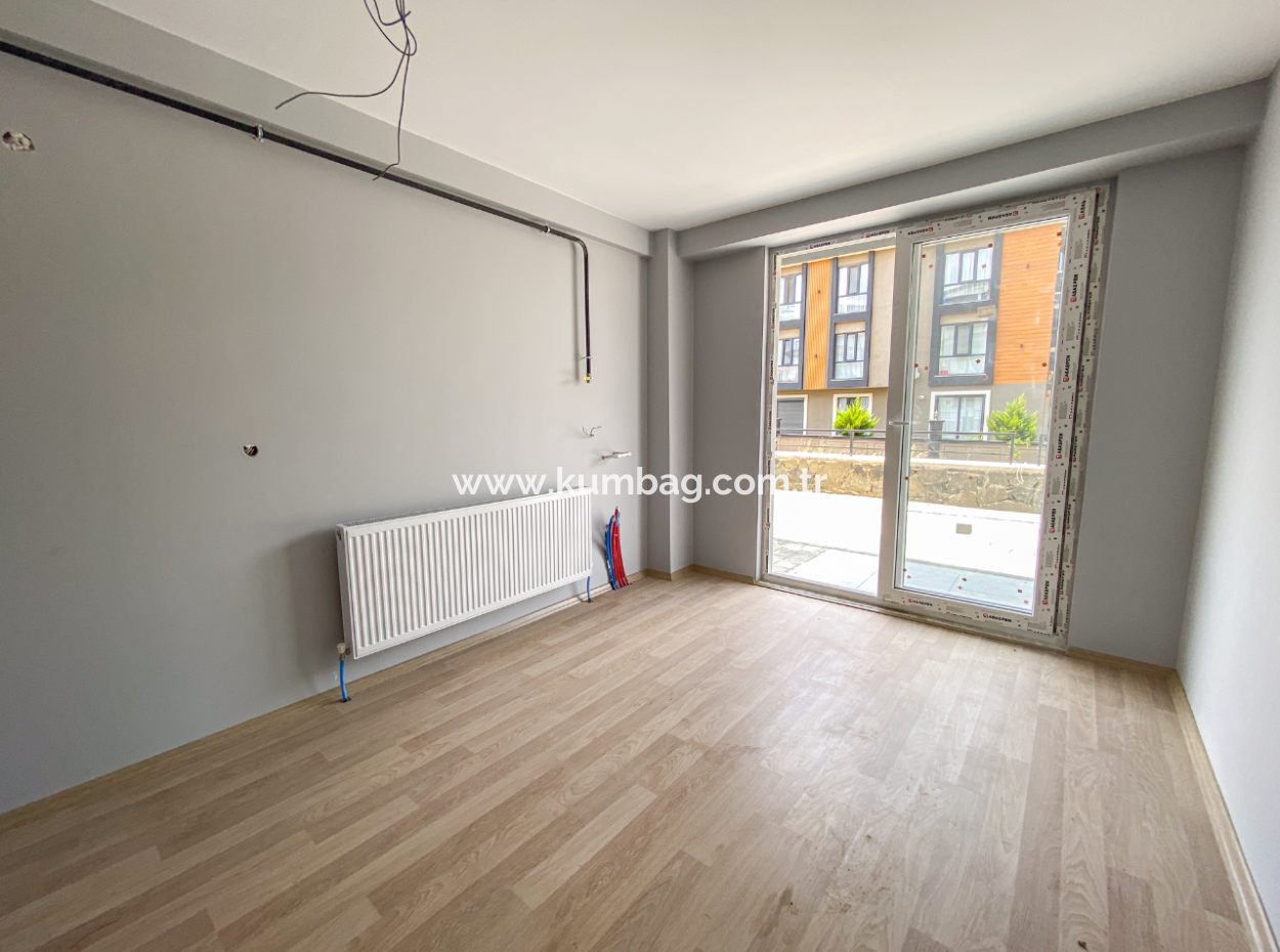 Luxus 1 1 Wohnungen Zum Verkauf In Kumbag Sea Side Komplex Mit Pool