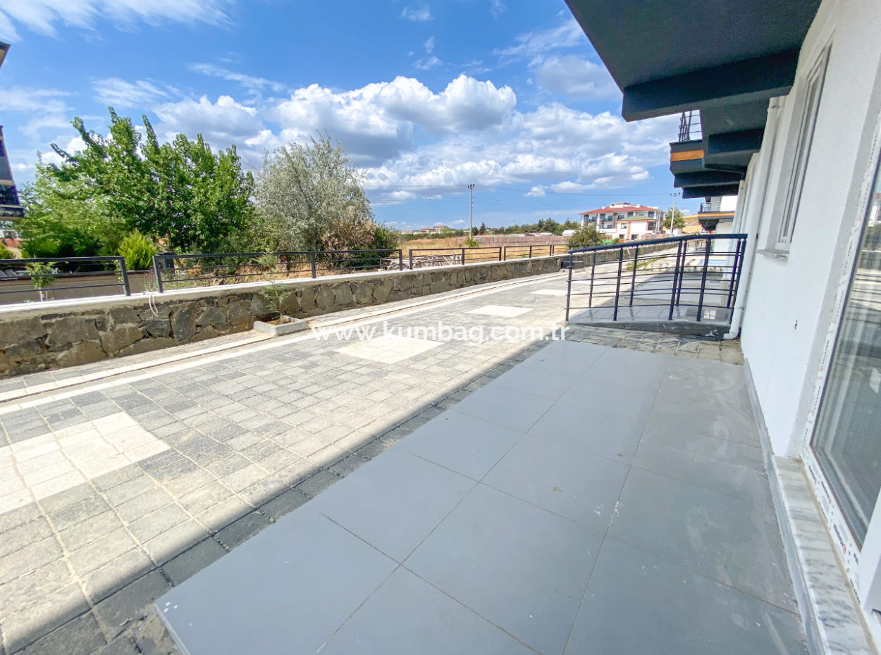 Luxus 1 1 Wohnungen Zum Verkauf In Kumbag Sea Side Komplex Mit Pool