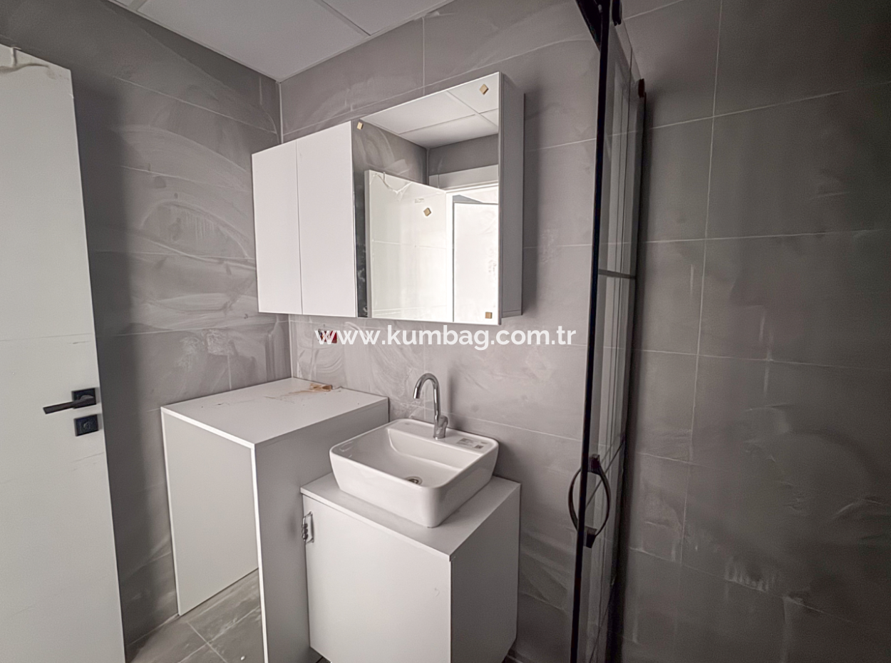 Luxus 1 1 Wohnungen Zum Verkauf In Kumbag Sea Side Komplex Mit Pool