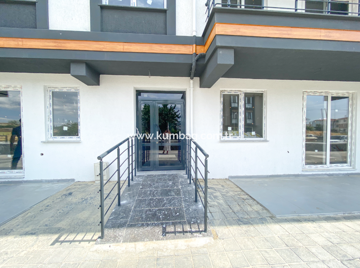 Luxus 1 1 Wohnungen Zum Verkauf In Kumbag Sea Side Komplex Mit Pool