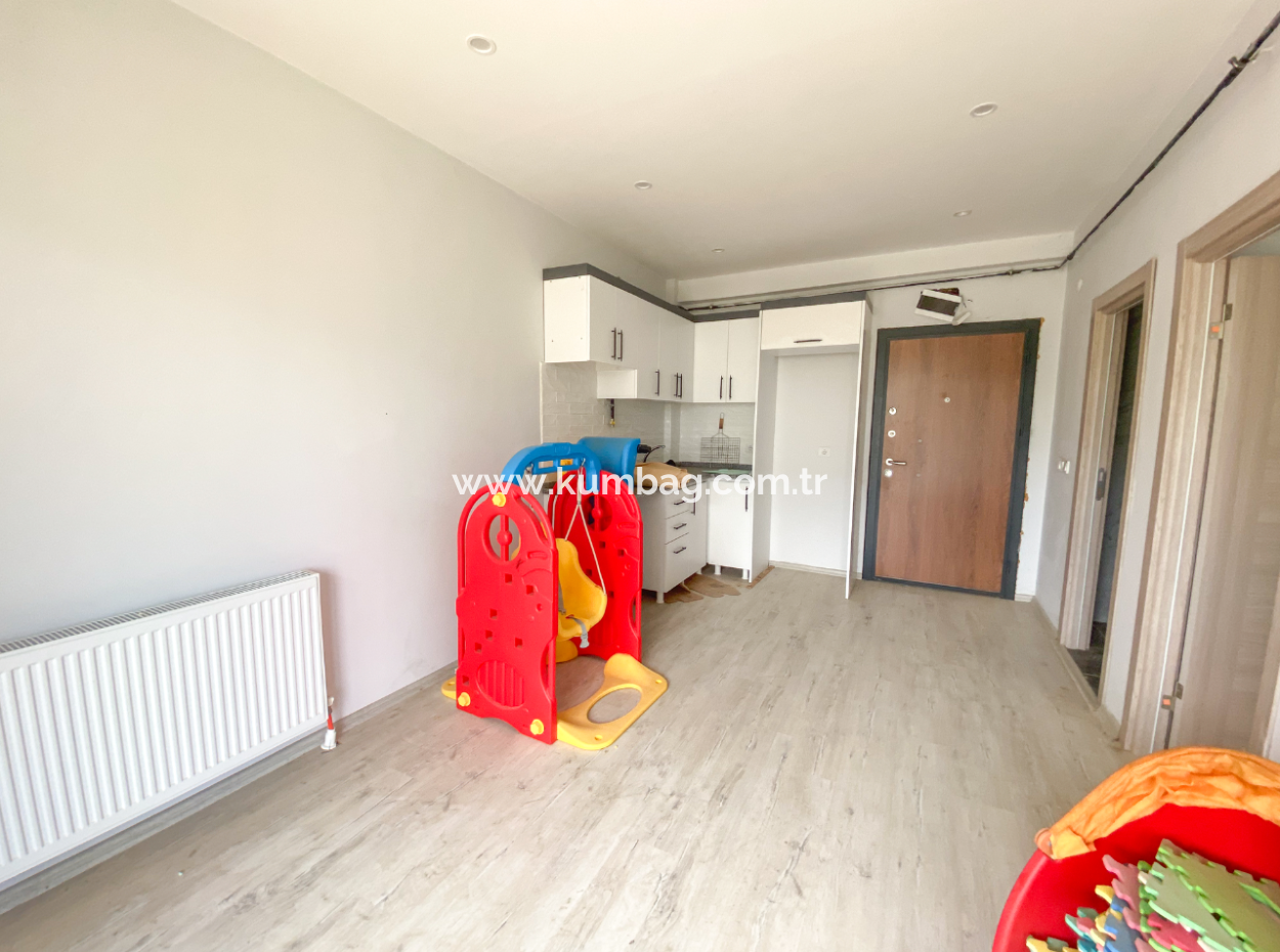 1 1 Wohnung Mit Garten Zum Verkauf In Einer Geschlossenen Wohnanlage Mit Pool Und Aquapark