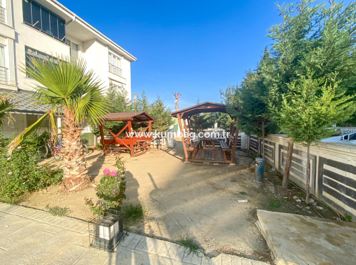 1 1 Wohnung Zu Vermieten Mit Garten Auf Einem Grundstück Mit Pool In Kumbağ