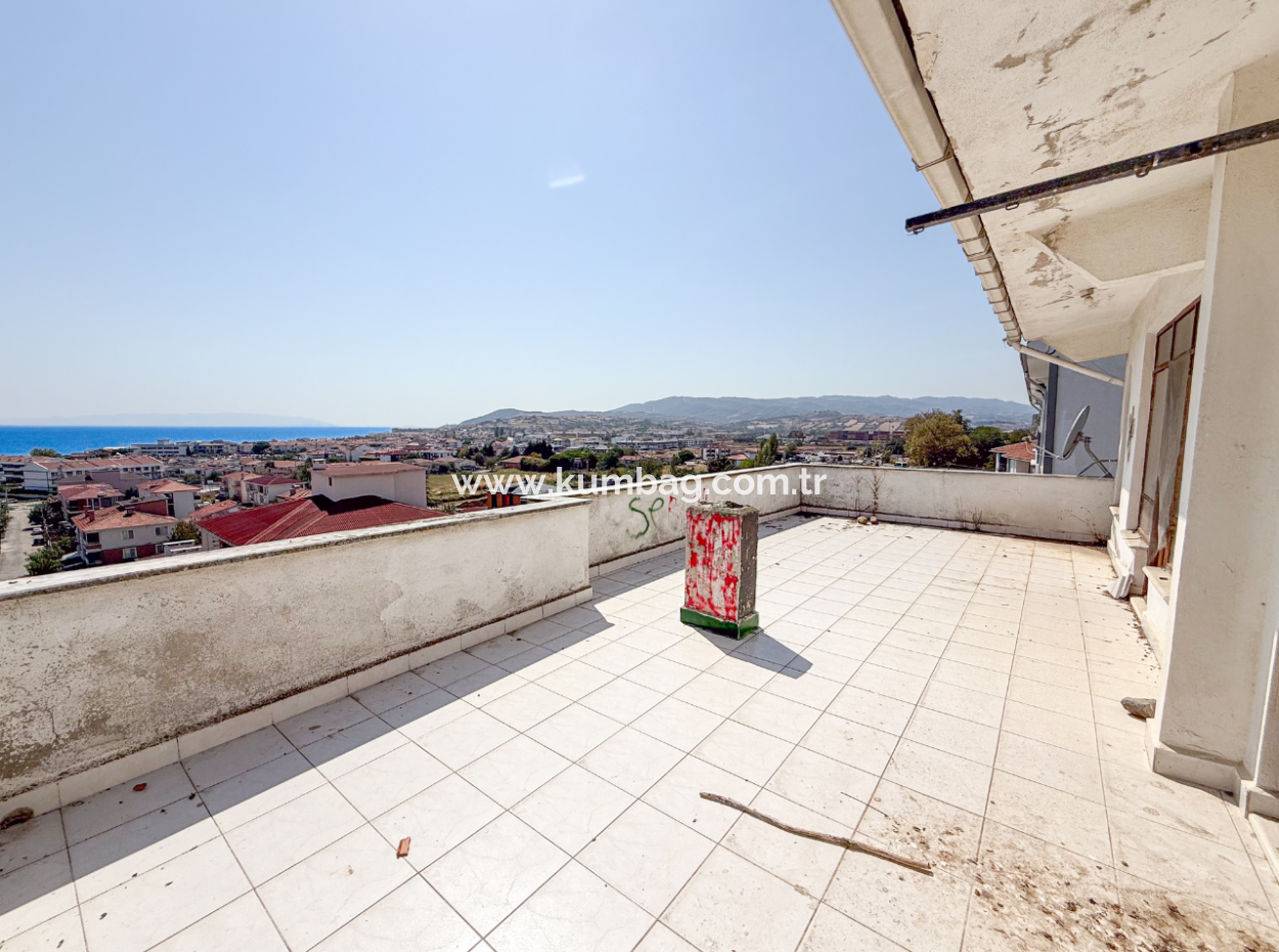 4 1 Triplex Villa Zum Verkauf Mit Grosser Terrasse Mit Meerblick In Kumbağ