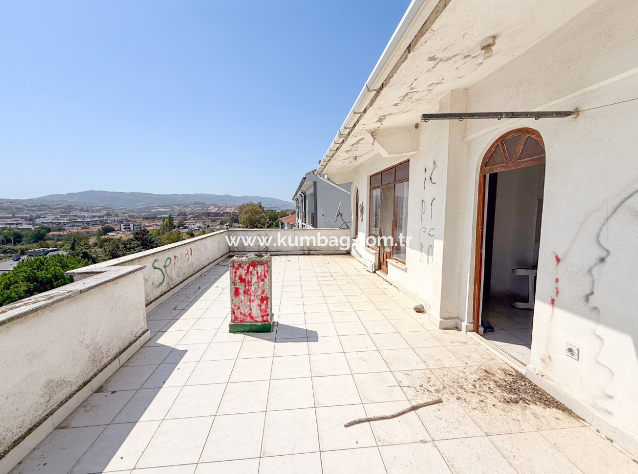 4 1 Triplex Villa Zum Verkauf Mit Grosser Terrasse Mit Meerblick In Kumbağ