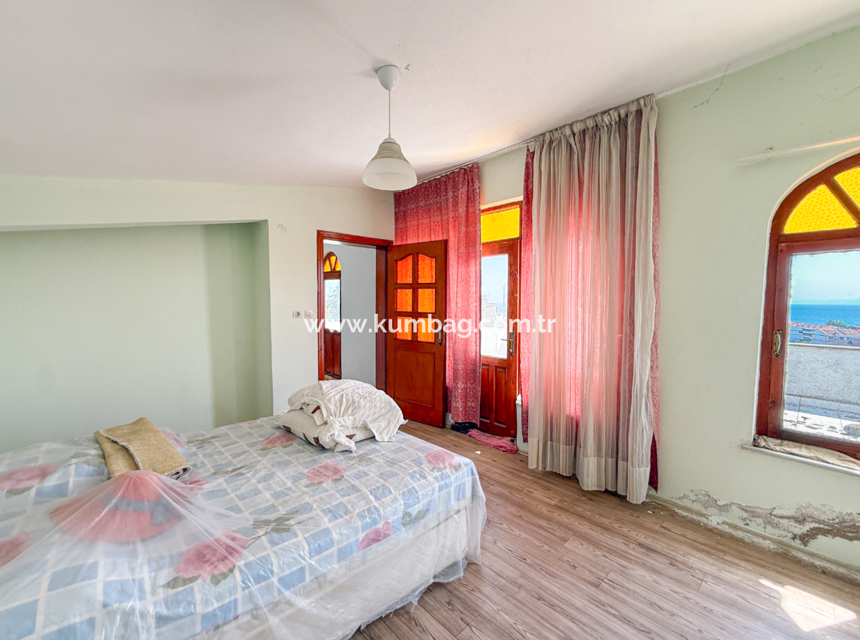 4 1 Triplex Villa Zum Verkauf Mit Grosser Terrasse Mit Meerblick In Kumbağ