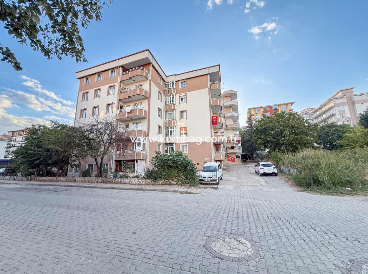 Sehr Geräumige 3 1 Wohnung Zu Vermieten In Zentraler Lage In Altinova